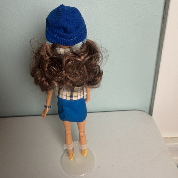 2009 Spin Master Ltd LIV 12" Doll #92201SWMG  Articulated  Handmade Jewelry - Picture 3 of 4